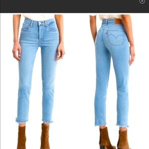 NWT Levi’s 724 High Rise Straight cropped jeans